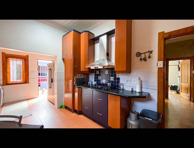 3 BEDROOM HOUSE FOR SALE IN KENSINGTON